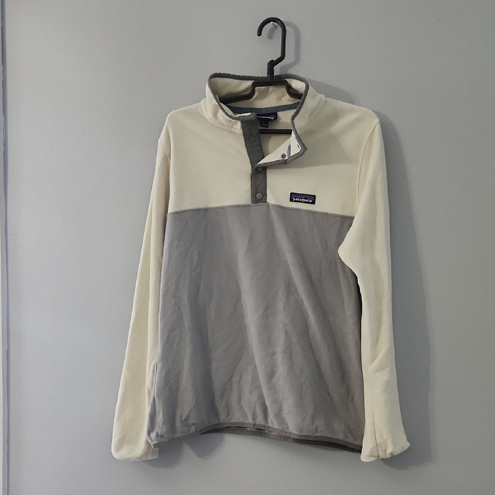 Patagonia Womens Zip Up Sweater in Cream and Gray